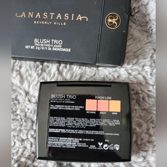 Anastasia Beverly Hills Blush Trio- Peachy Love - Picture 4 of 10